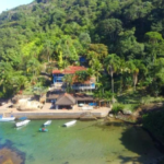 Justiça nega pedido de Willer Tomaz para obrigar Richarlison a apagar posts sobre ilha