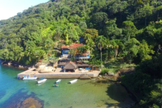 Justiça nega pedido de Willer Tomaz para obrigar Richarlison a apagar posts sobre ilha