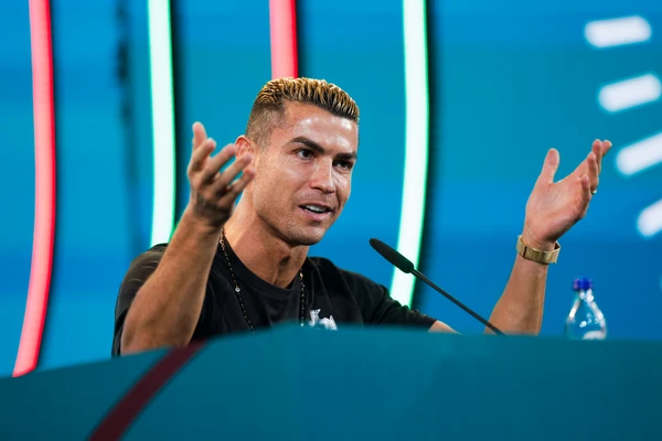 Aos 41 anos, Cristiano Ronaldo não deve mais jogar pela Seleção após punição e multa