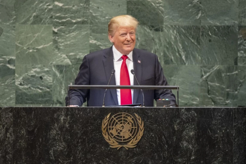 Trump diz que 'mãe de todas as bombas' é 'como uma pequena bomba nuclear'