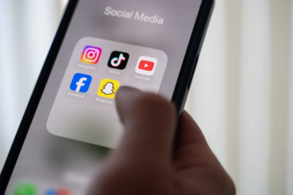 Grécia proíbe redes sociais para menores de 15 anos a partir de 2027