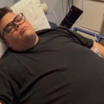 Gordão da XJ é hospitalizado às pressas após urinar sangue Gordão da XJ é hospitalizado às pressas após urinar sangue