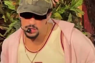 É falso que Bad Bunny usou camisa 13 às vésperas das eleições no Brasil É falso que Bad Bunny usou camisa 13 às vésperas das eleições no Brasil
